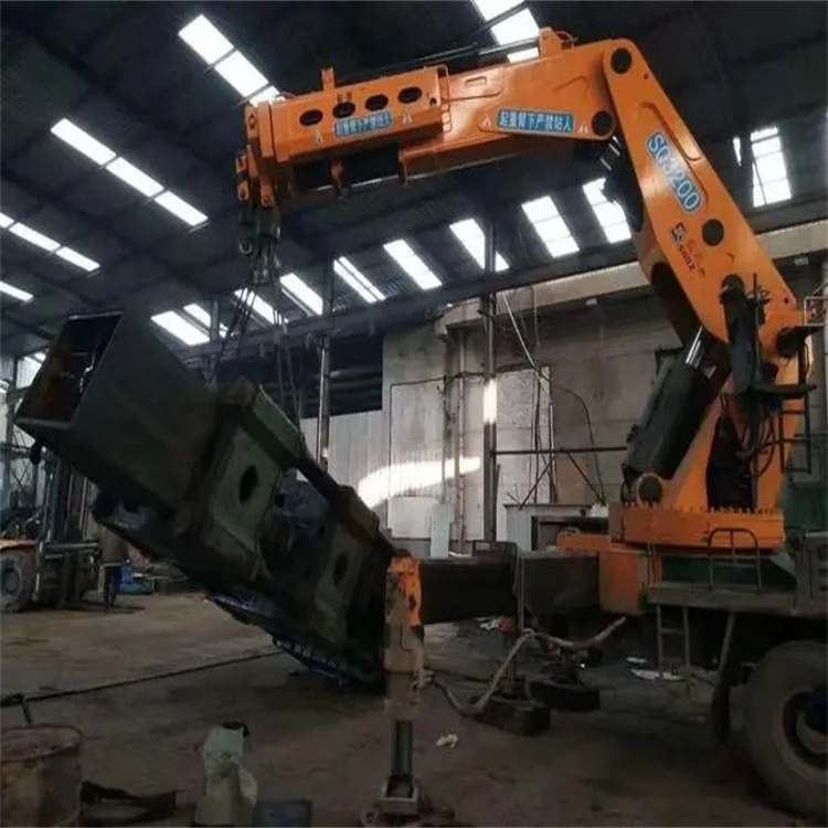 方城200吨折臂吊出租