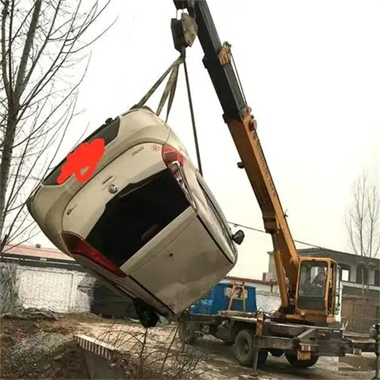 方城随时待命，吊车24小时道路救援服务全解析